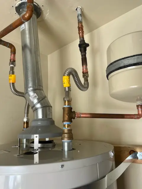 Water heater installation and plumbing repair in Hilmar-Irwin